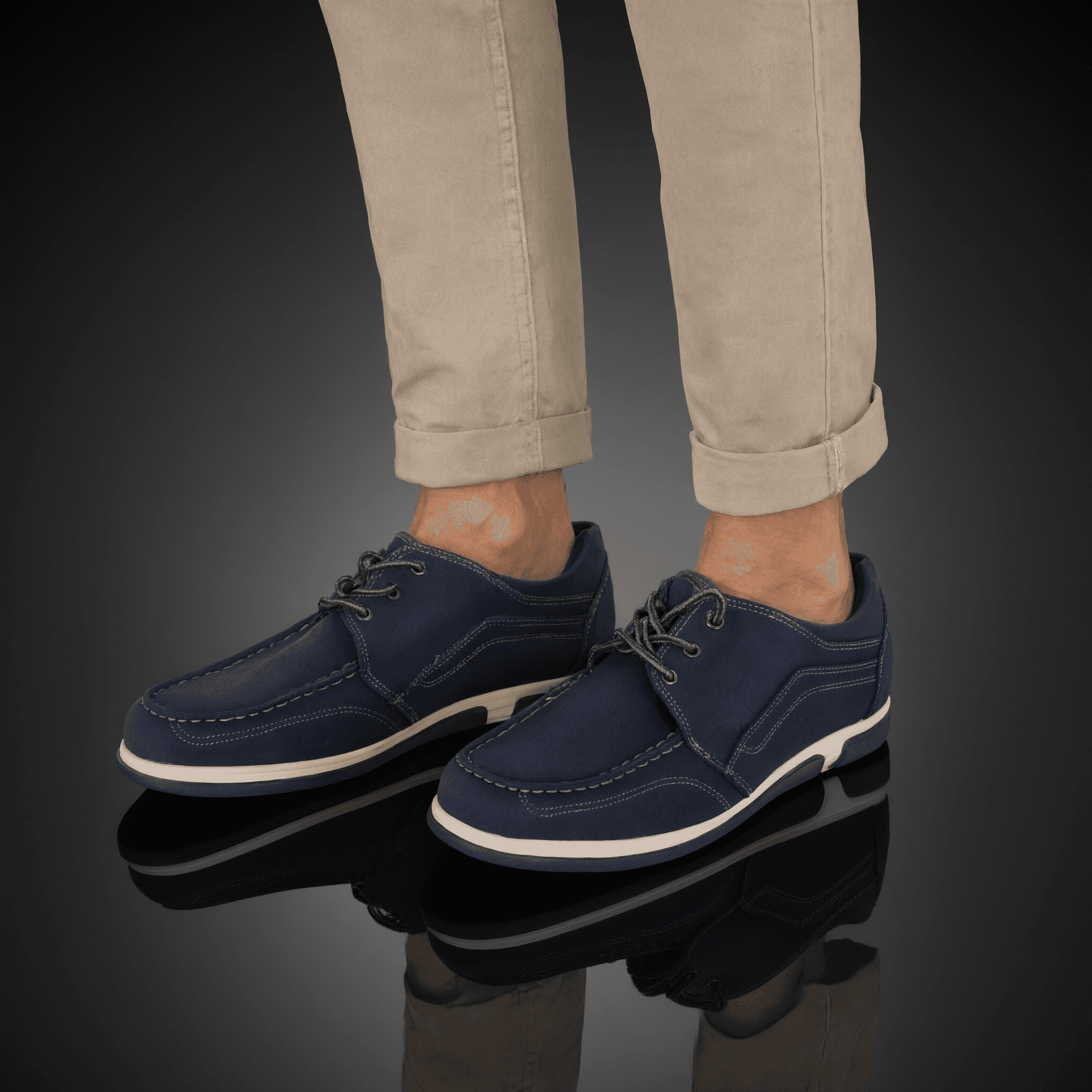 Zapatos Casuales Bata Navy - Estilo Náutico con Costura Contrastante